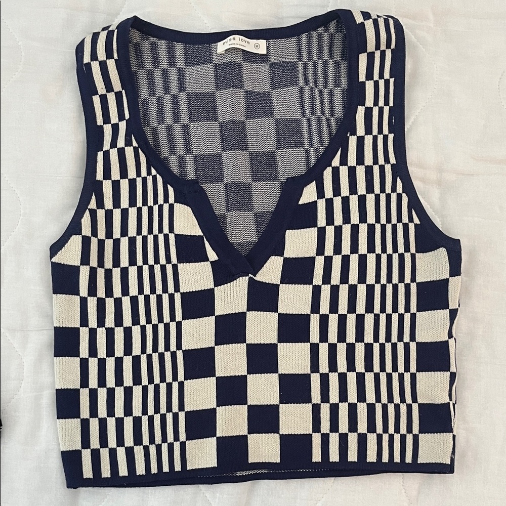 Stylish Navy and Cream Checkered Tank Top